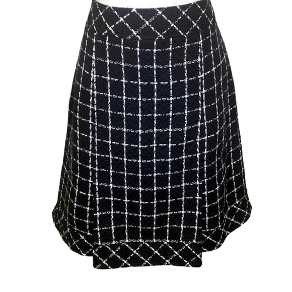 NewPort News Window Pane Design Skirt - Picture 1 of 5